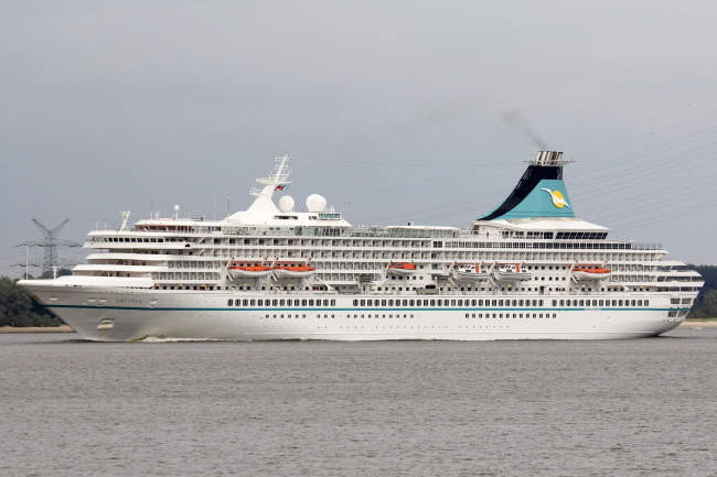62 MS ARTANIA Elb abwrts 14-07-2011